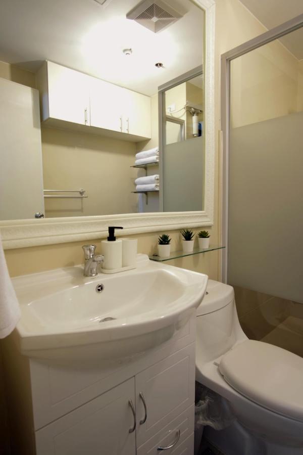 Spacious 2 Bedroom Condo Unit For Rent Илойло Сити Екстериор снимка