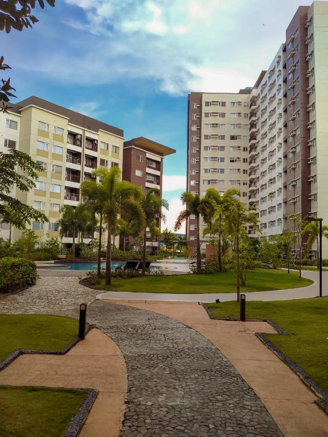 Spacious 2 Bedroom Condo Unit For Rent Илойло Сити Екстериор снимка