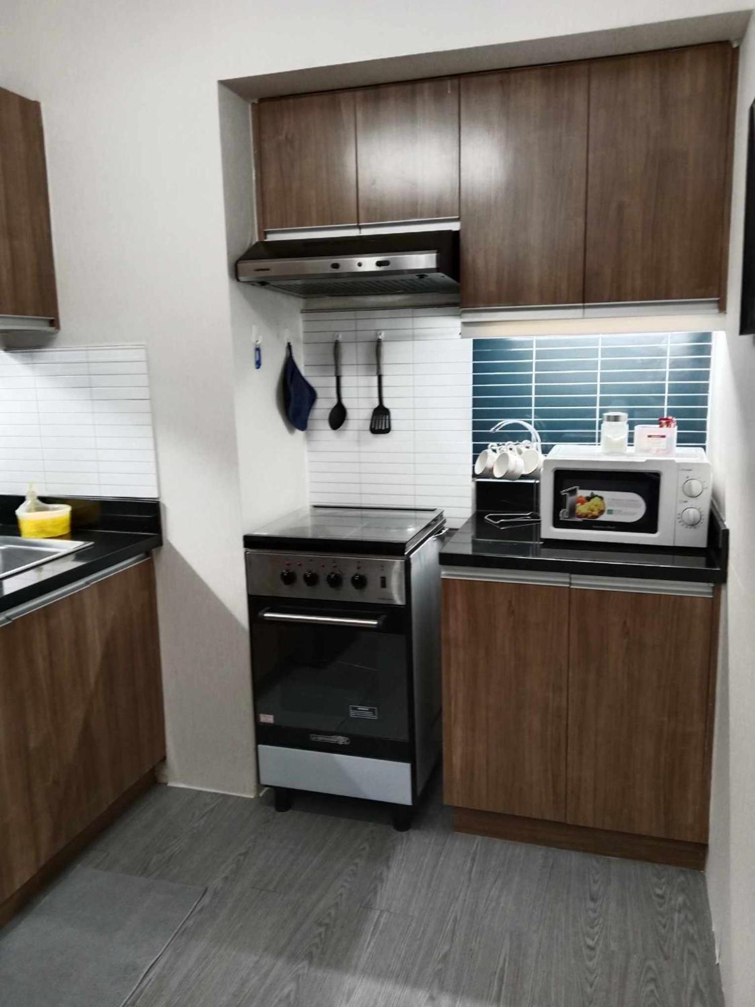 Spacious 2 Bedroom Condo Unit For Rent Илойло Сити Екстериор снимка